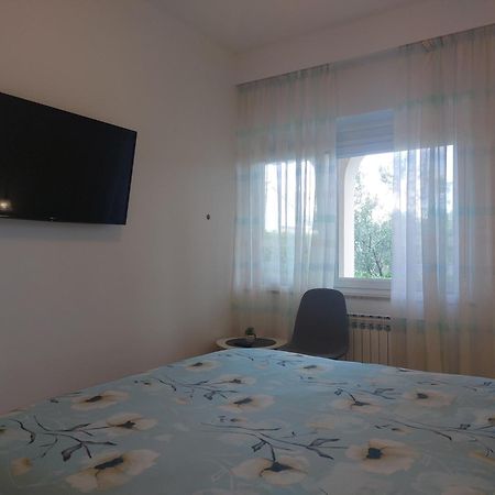 Apartmani Paradiso Krk Town Exterior photo