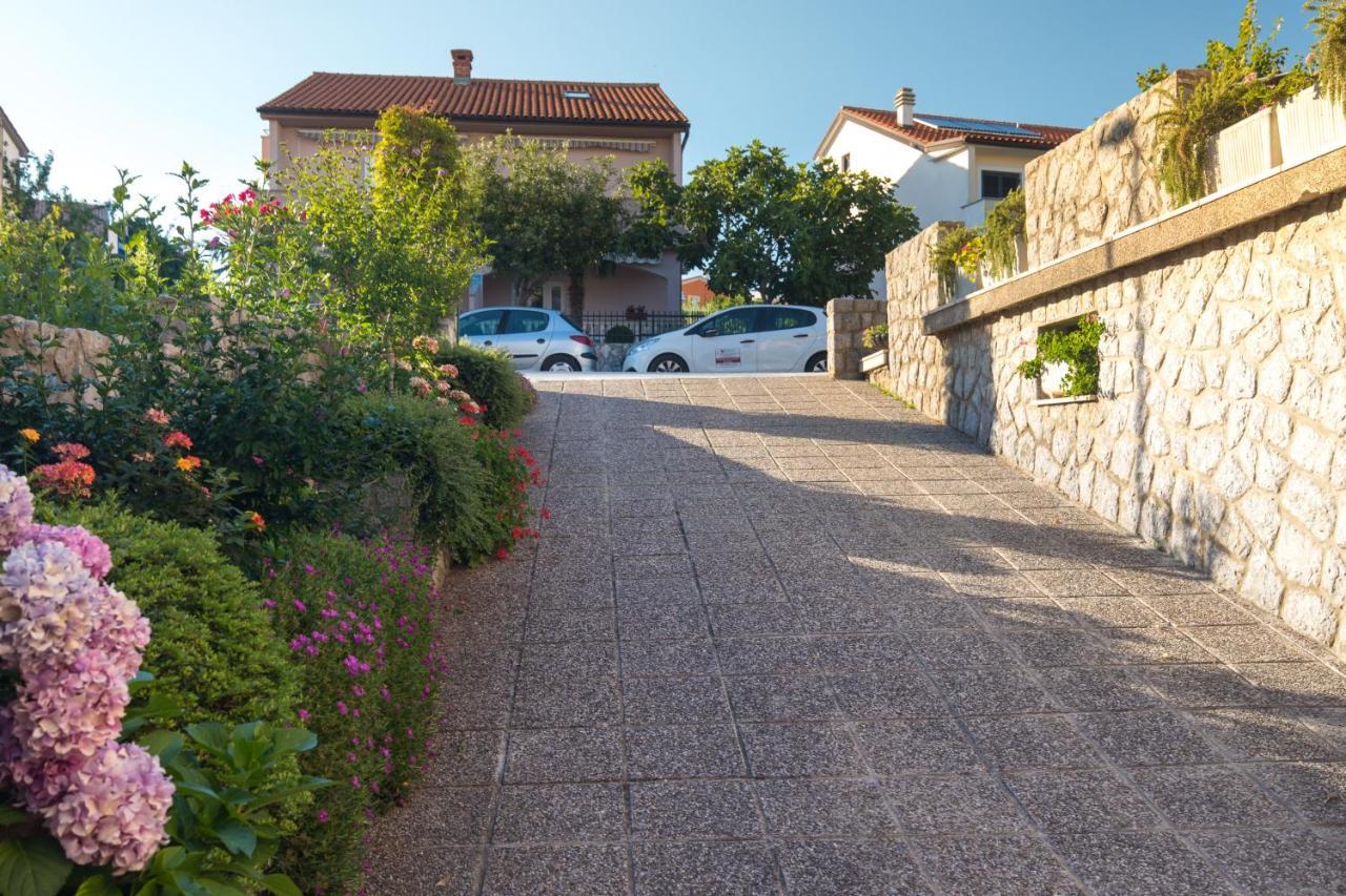 Apartmani Paradiso Krk Town Exterior photo