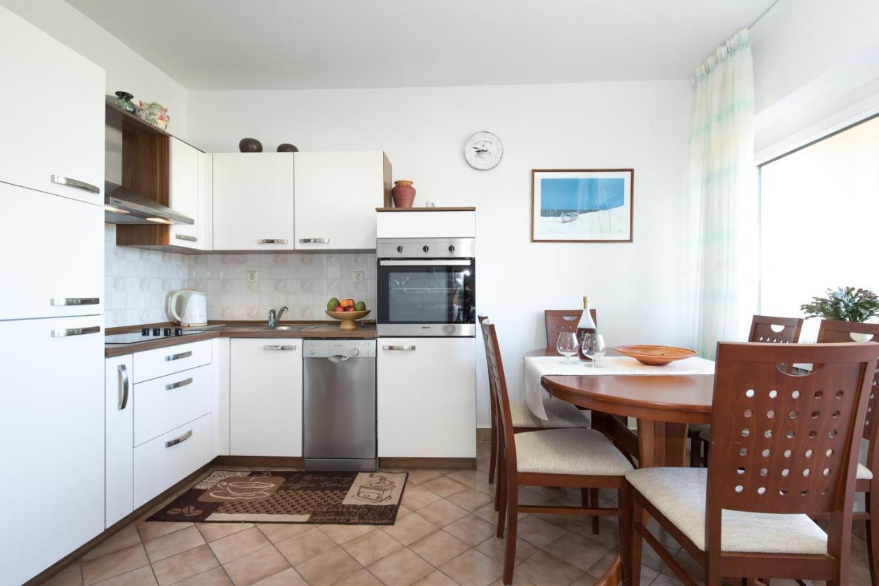 Apartmani Paradiso Krk Town Exterior photo