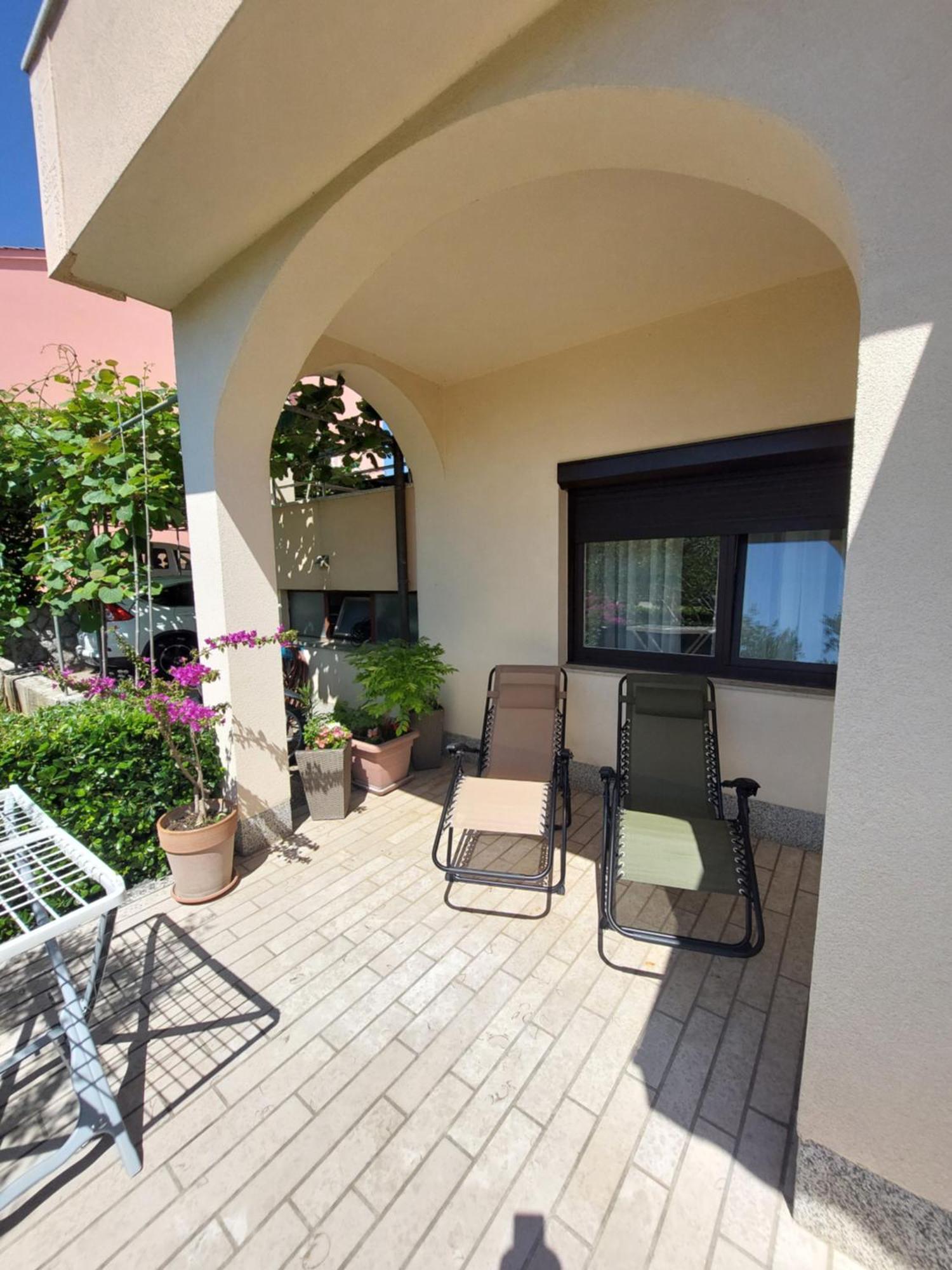 Apartmani Paradiso Krk Town Exterior photo